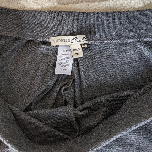 🟣 3/15 Express One Eleven Gray Shorts Sz L - Picture 2 of 5